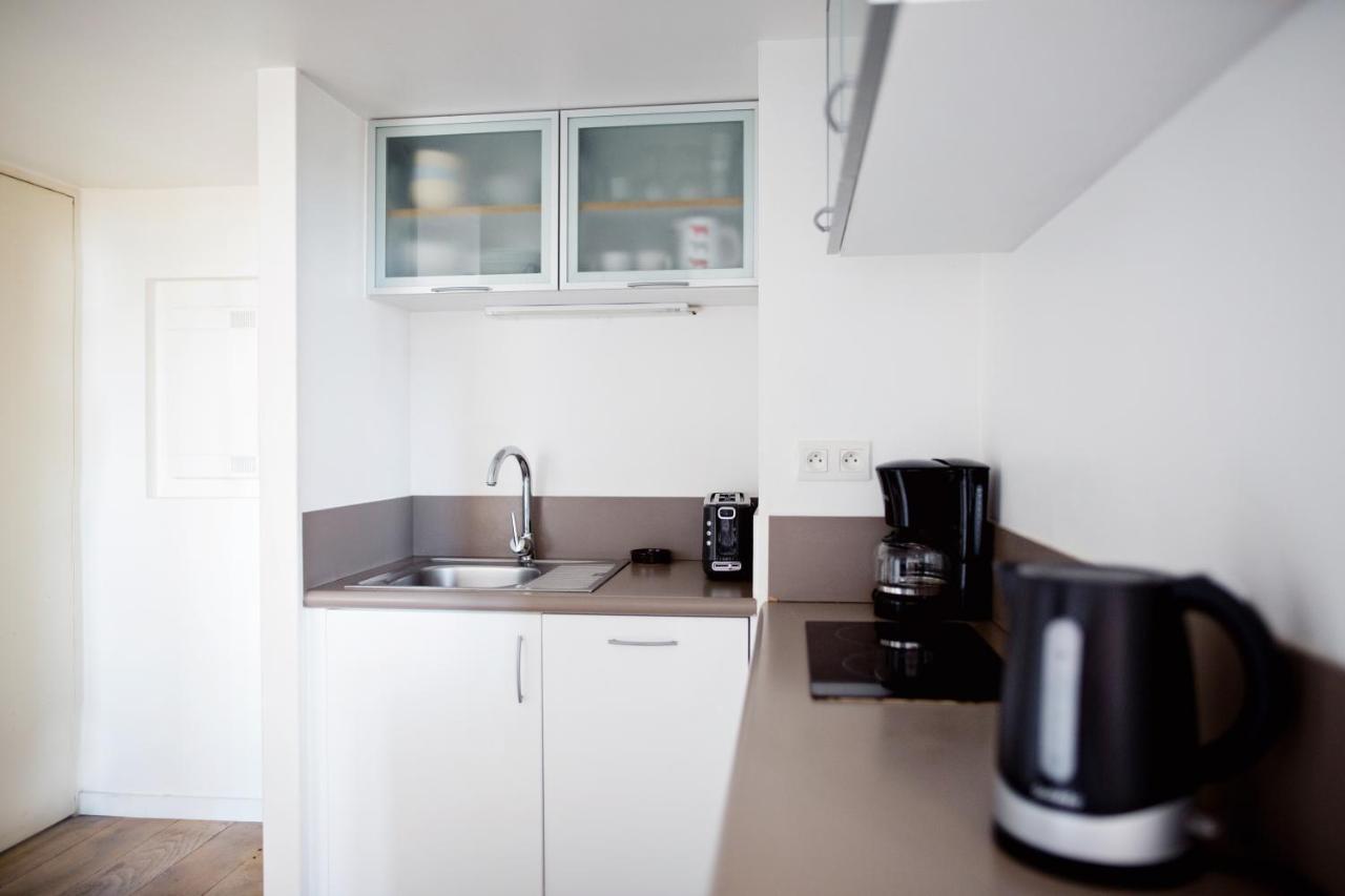 XVIII Century Gem With Magnificent Views Of The Harbour With A Private Garage Apartment Saint-Martin-de-Re Exterior photo